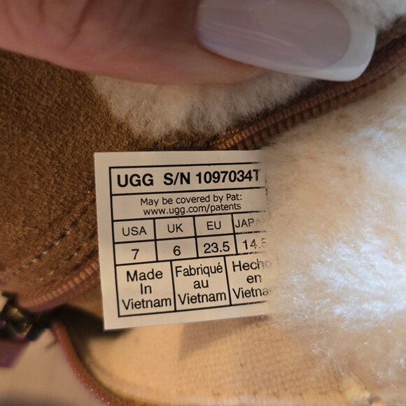 Ugg Jorie II Boot - Picture 6 of 6